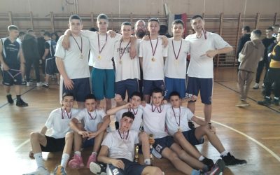 Кошаркаши ЈУ ОШ „Свети Сава“ Зворник најбољи на регији