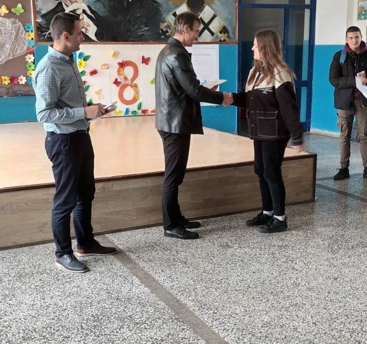 Физичари из ОШ „Свети Сава“ доминантни на регионалном такмичењу